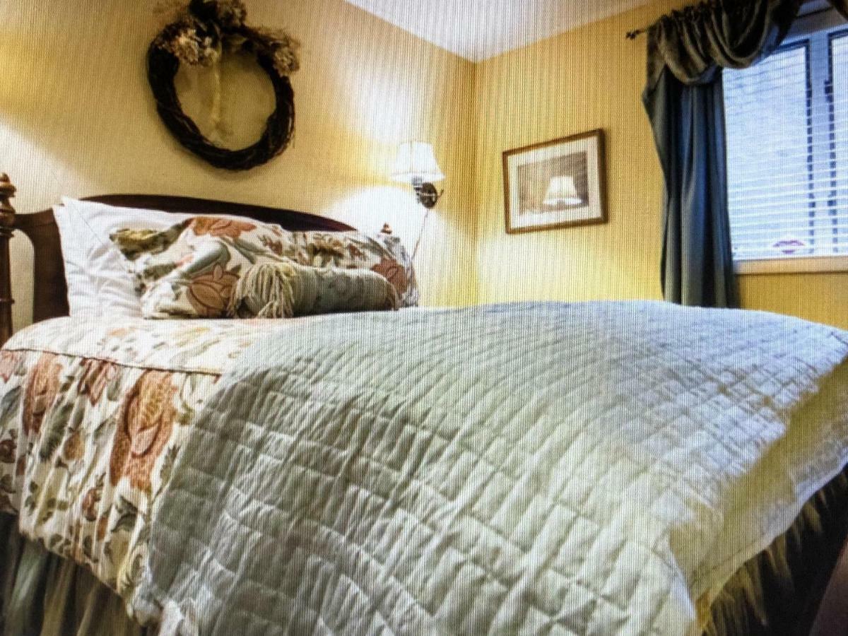Laurel Grove Inn Riva Bagian luar foto